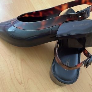 Melissa pointed kitten heels